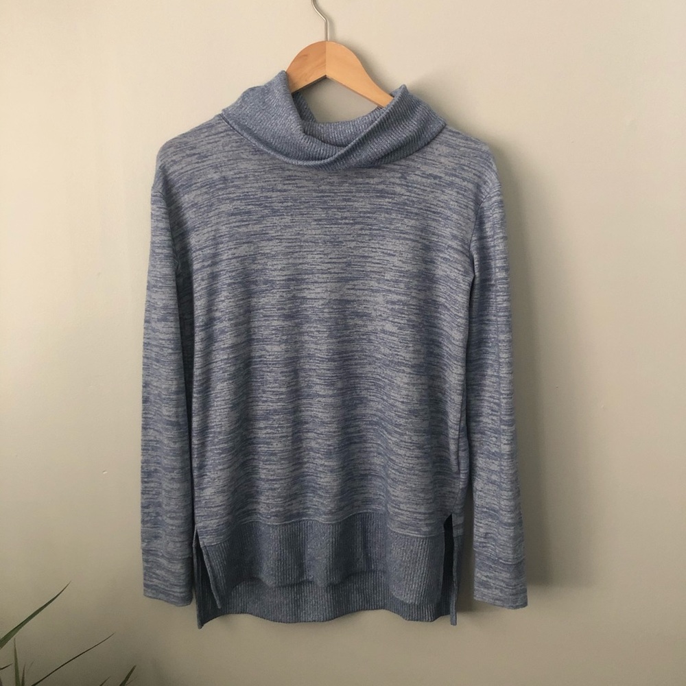 Gap Turtle Neck